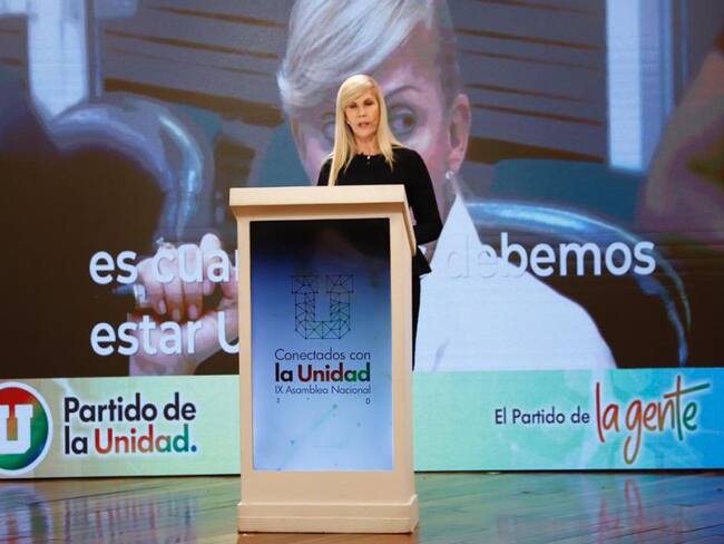 Actualmente la edad mímina para ser elegido congresista, en el caso de Cámara, es 25 años