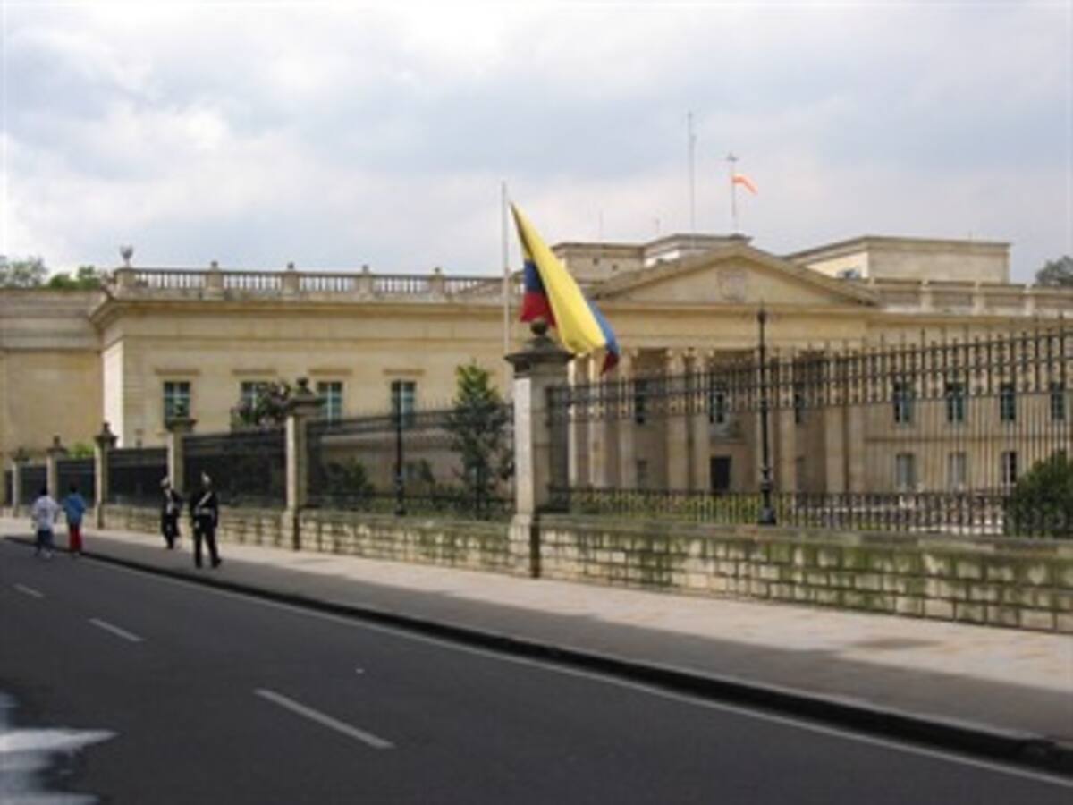 Congresistas proponen ampliar de 4 a 6 años el periodo presidencial