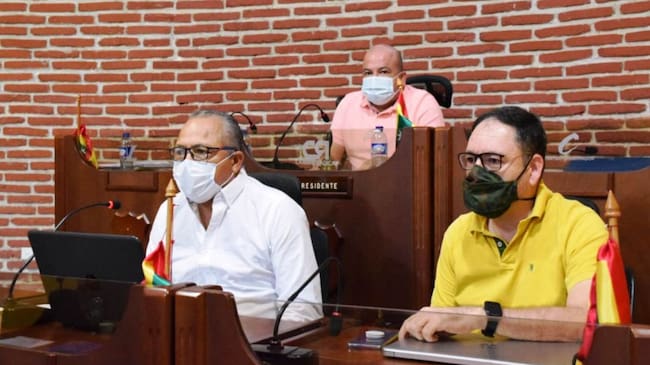 Jefes de la unidad de contratación del Distrito y entes descentralizados presentaron informe