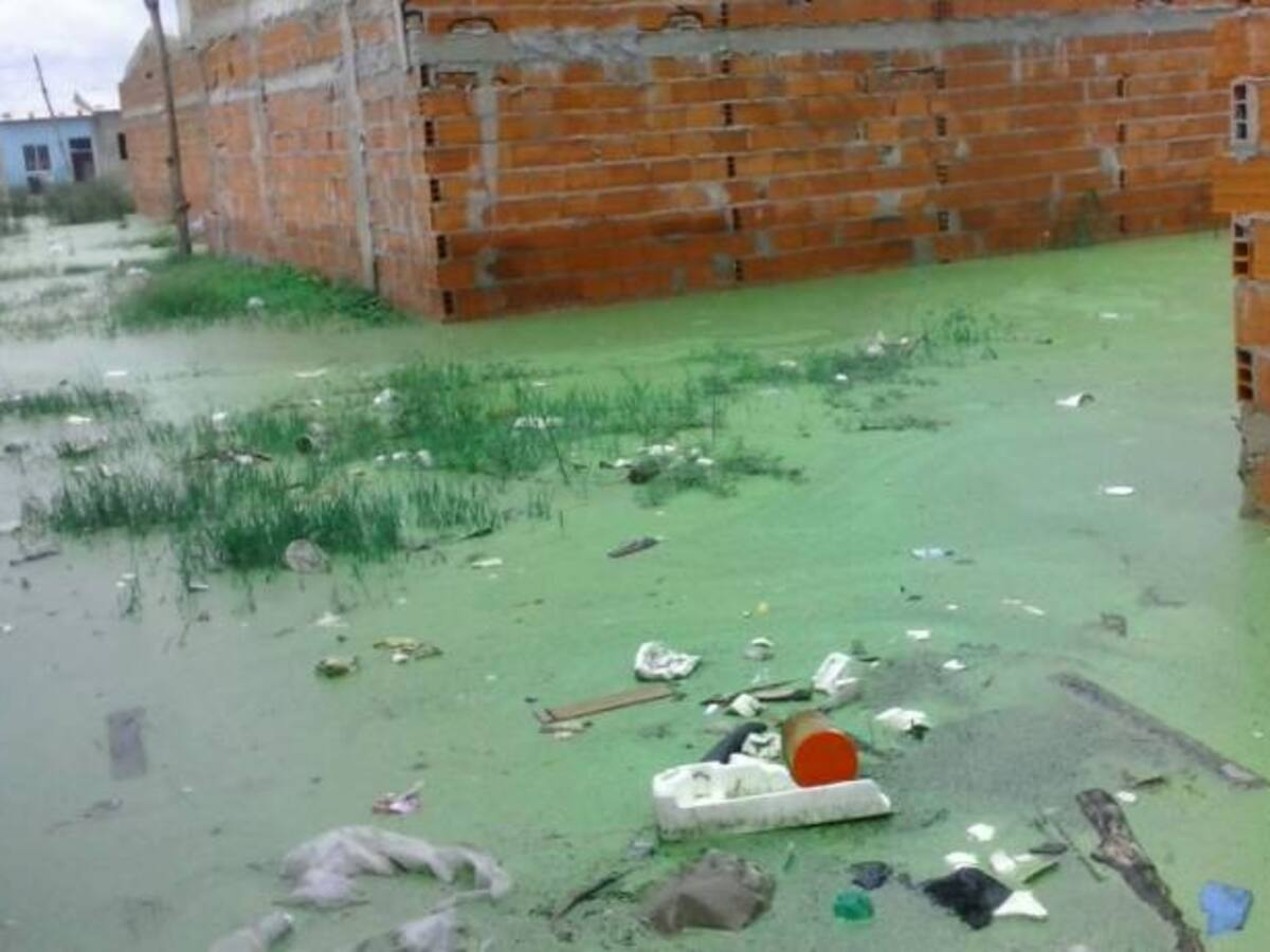 SOS por aguas represadas tras intensas lluvias en dos barrios del sur