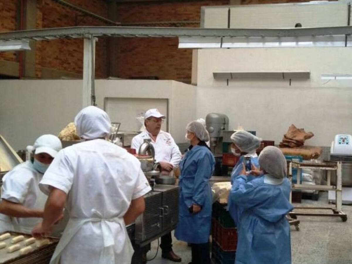 Equipo supervisor PAE revisó en Bogotá elaboración de alimentos para estudiantes de Bolívar