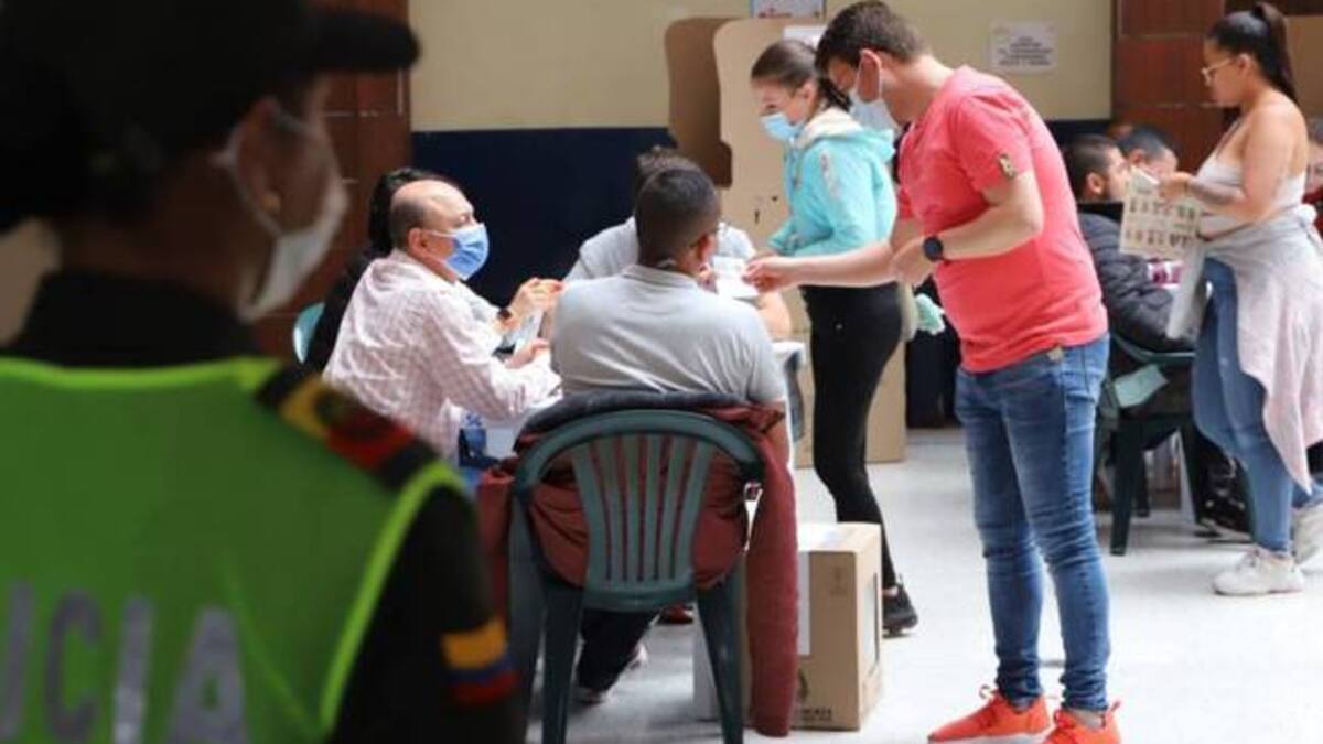Policía instaló PMI para elecciones: 80 mil uniformados vigilarán puestos de votación