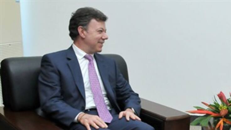 Presidentes Santos y Correa anuncian restablecimiento pleno de relaciones