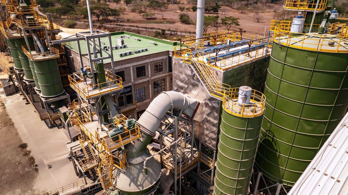 Cemento País consolida su liderazgo con el lanzamiento del Cemento Estructural de 42.5 kilos