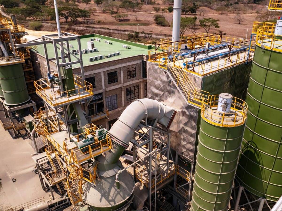 Cemento País consolida su liderazgo con el lanzamiento del Cemento Estructural de 42.5 kilos