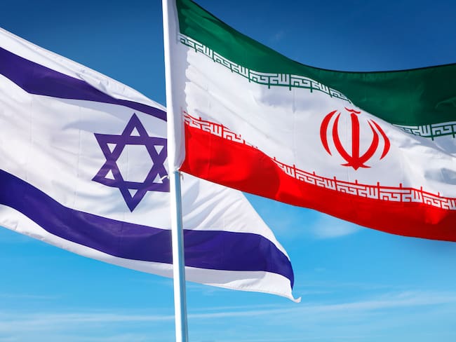 Israel e Irán banderas de referencia. Foto: Getty Images.