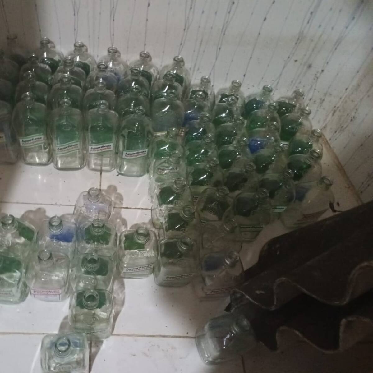 La Policía del Atlántico desmanteló fábrica de licor adulterado