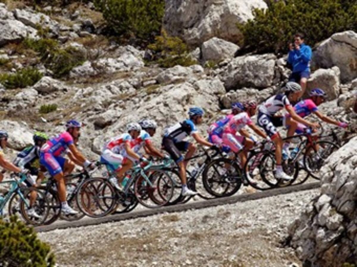 Rigoberto Urán asciende al quinto puesto en la general del Giro de Italia