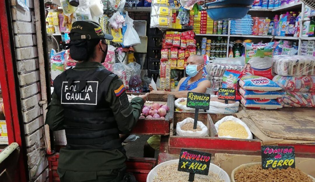 La iniciativa está dirigida a asociaciones, administradores y vendedores de establecimientos comerciales