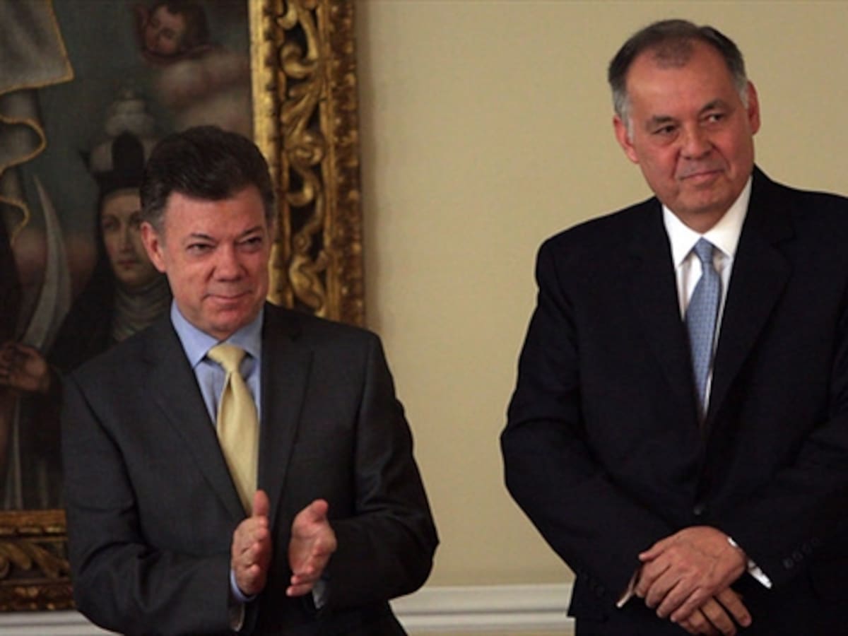 Alejandro Ordóñez celebra fin de la pelea con el presidente Santos