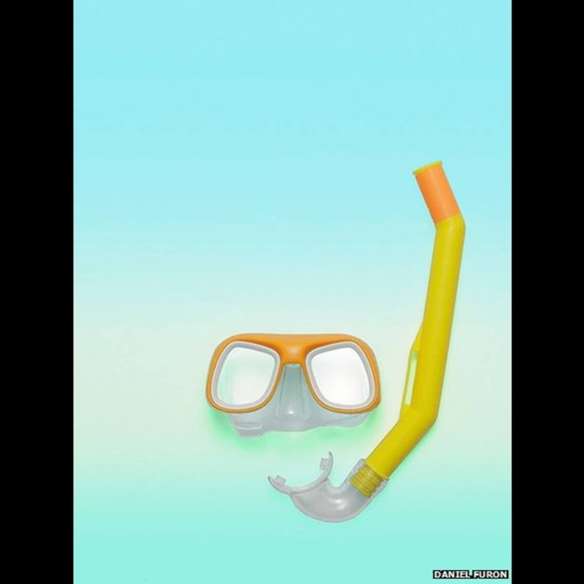 Mohammad Umar Nawaz: “Una máscara que todo el mundo puede ver, pero la versión real, el verdadero individuo, el tú real, es el que el pincel debe destapar”.