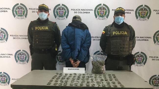 Capturado tras ser puesto en evidencia por un policía canino
