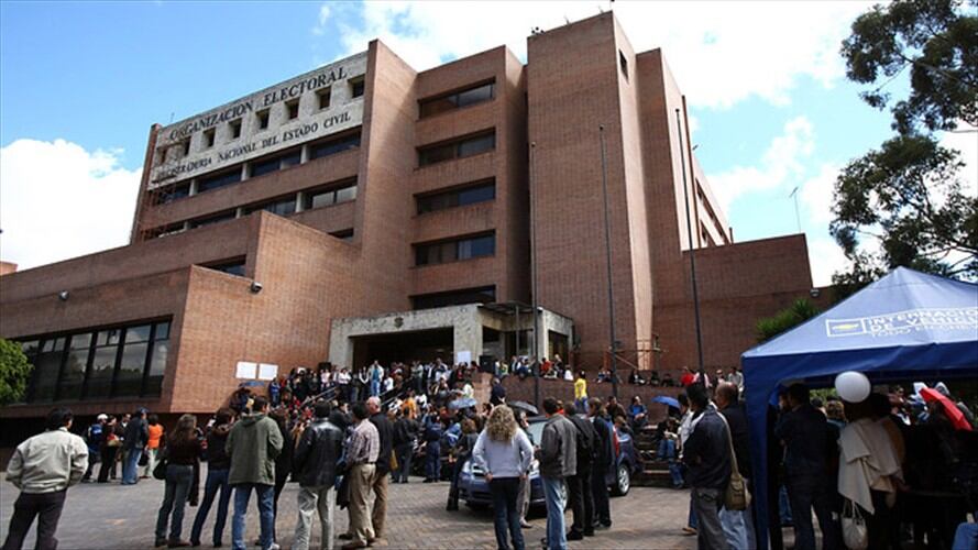 En la última semana ataques cibernéticos intentaron tumbar la página de la Registraduría . Foto: Colprensa