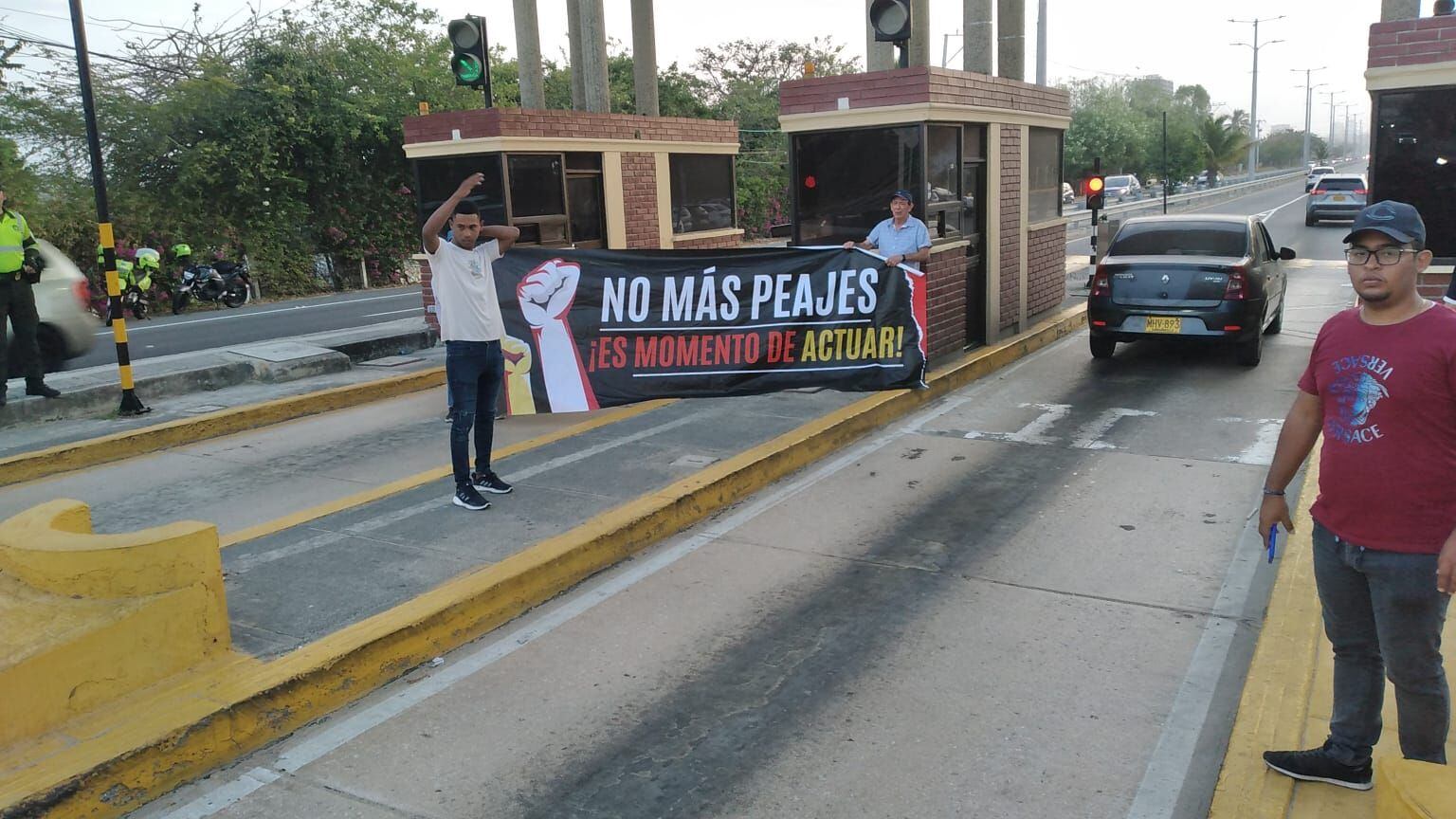 Sigue la problemática en el peaje Papiros. Foto: Suministrada.