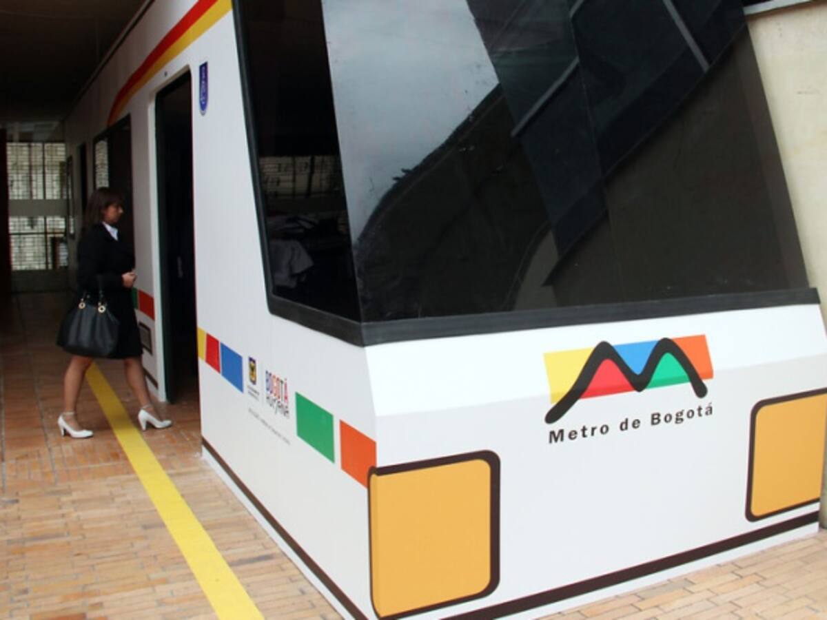 Ciudadanos se reúnen con Distrito para defender el Metro subterráneo en Bogotá