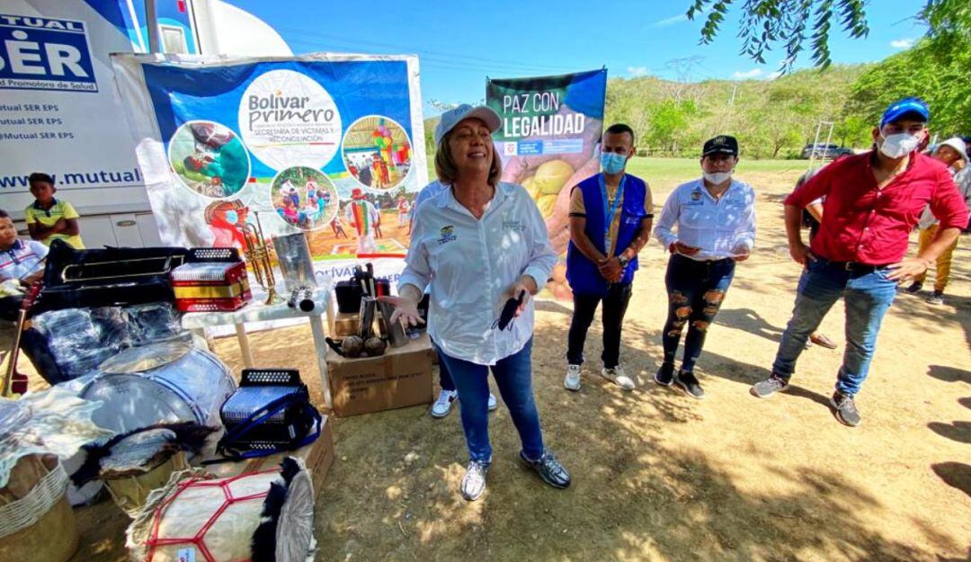 Excombatientes y comunidades participan en jornada de atención integral y capacitación en informática