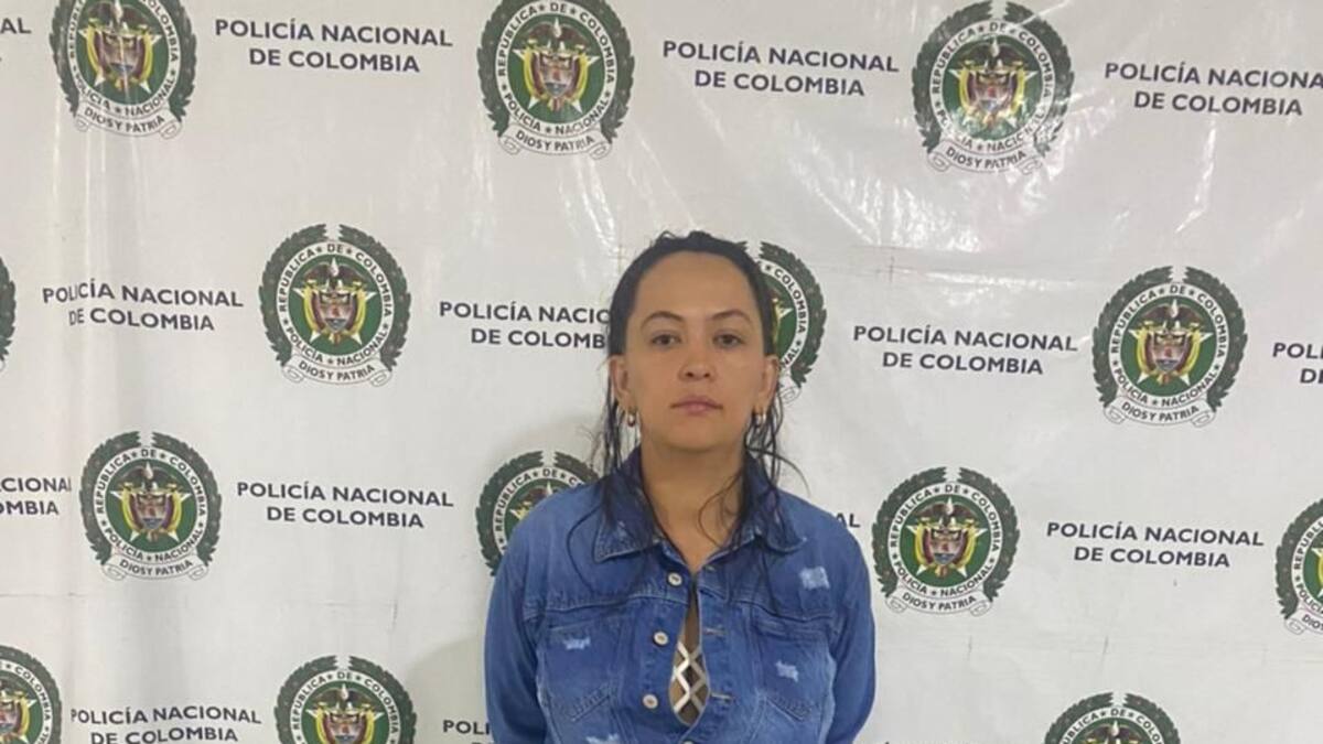 Capturan a mujeres con ‘narco pelucas’ en aeropuertos de Valle y Antioquia