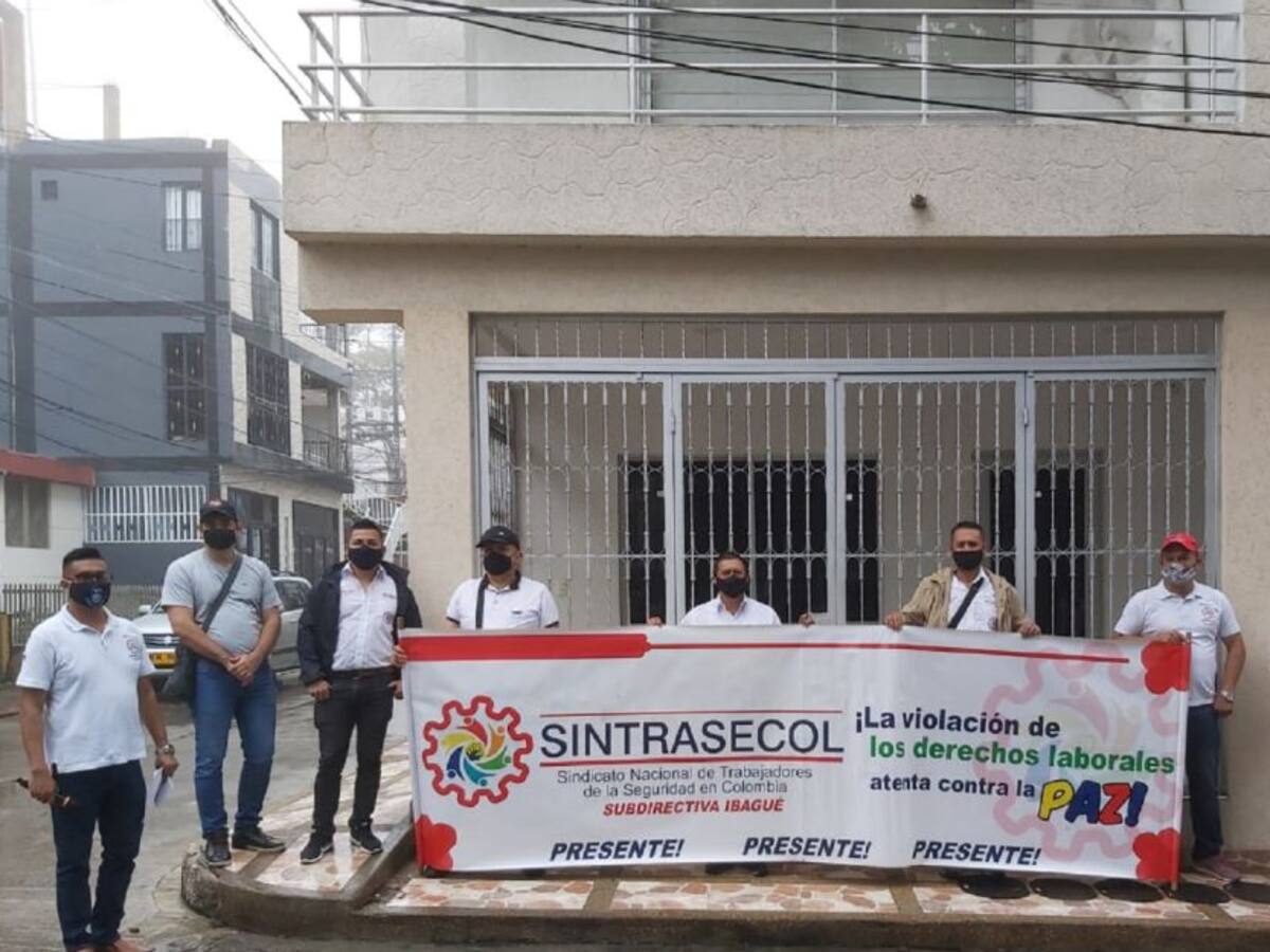 Escoltas protestaron en Ibagué