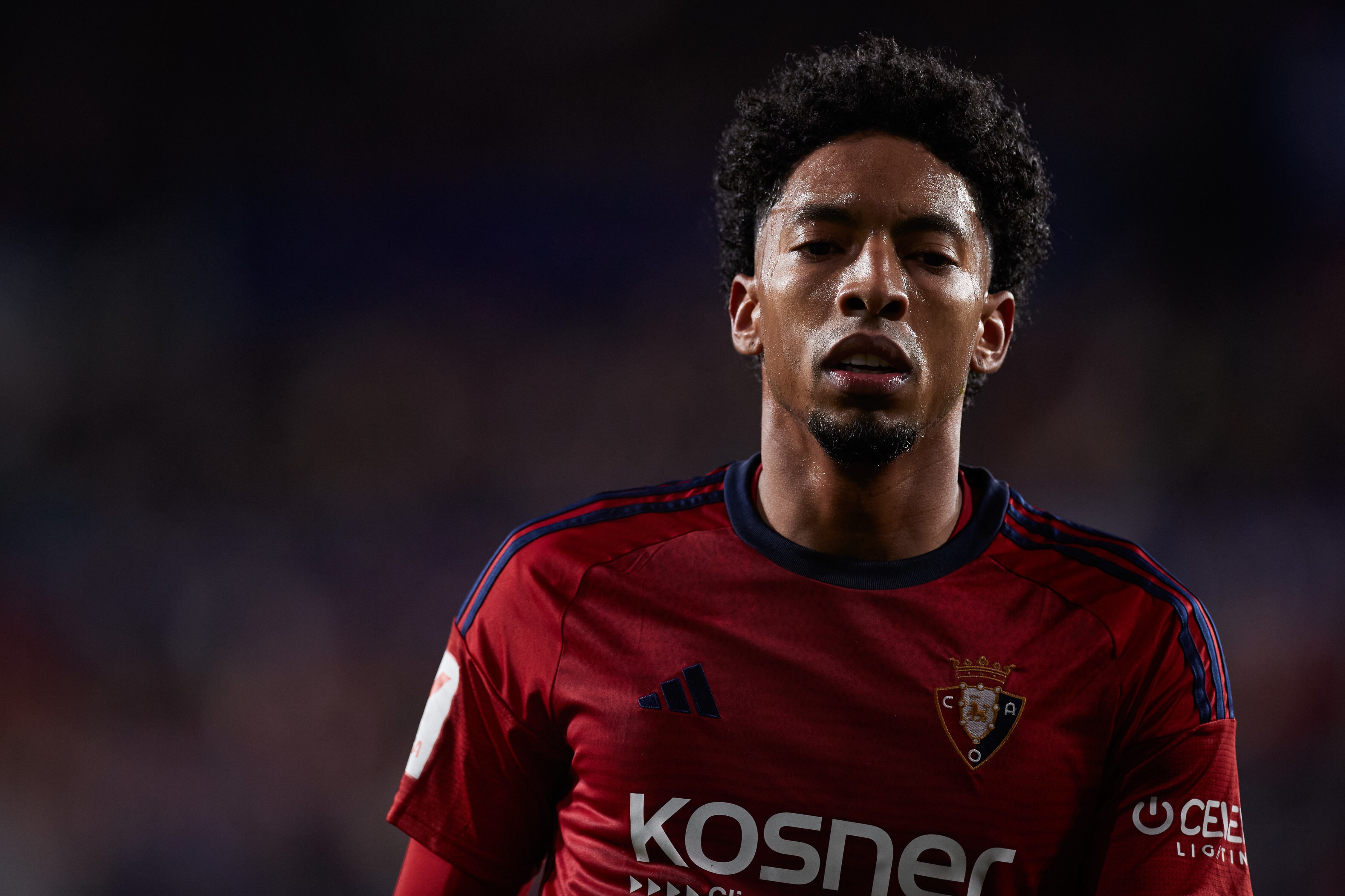 Johan Mojica sufrió una grave lesión con el Osasuna. (Photo By Ricardo Larreina/Europa Press via Getty Images)