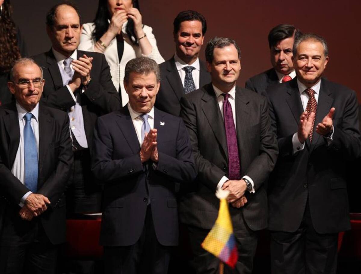 Y ese día de la aprobación será el Día D. Cinco días después, las Farc empezarán el movimiento hacia las zonas veredales transitorias. Y a los 90 días iniciarán con la dejación de las armas. “Las Farc, como grupo armado, habrá dejado de existir”, dijo.