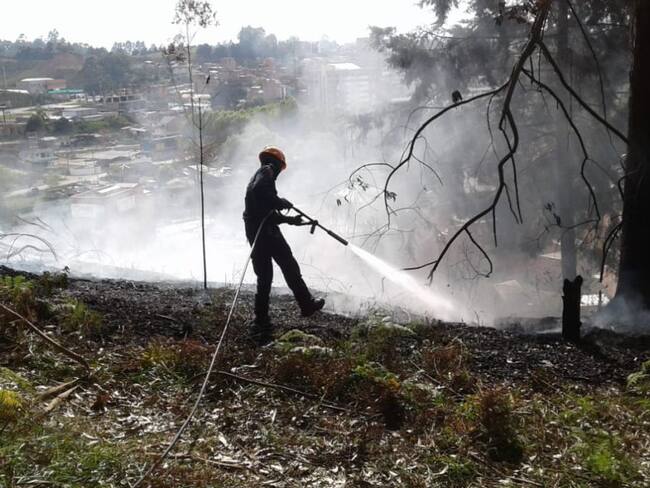 Tercer incendio apagado en predios de la UPB en Marinilla