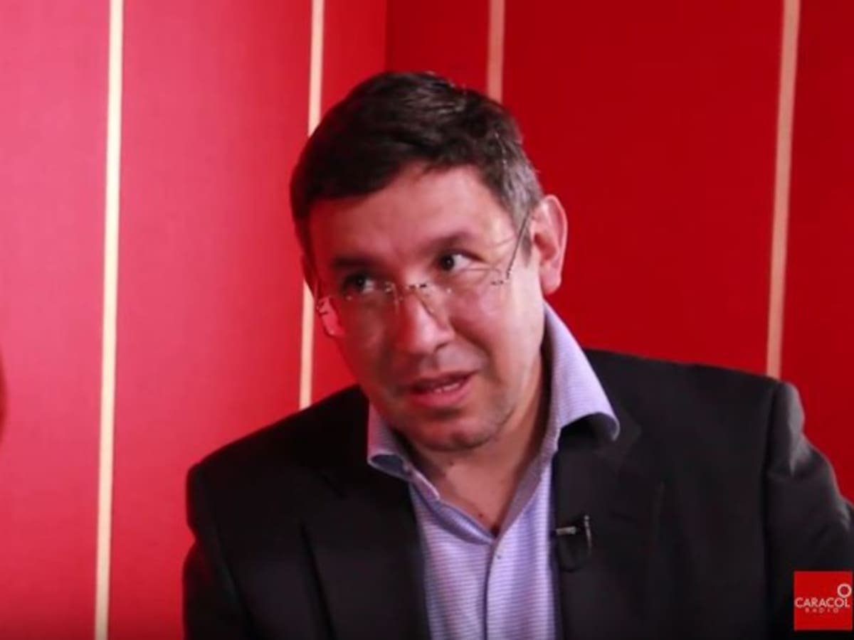 Me arrepiento de trinos a hinchas de fútbol: Víctor Solano