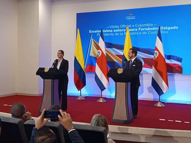 Abelardo de la Espriella pidió a la presidenta de Costa Rica eliminar la visa a colombianos. Foto: Caracol Radio.