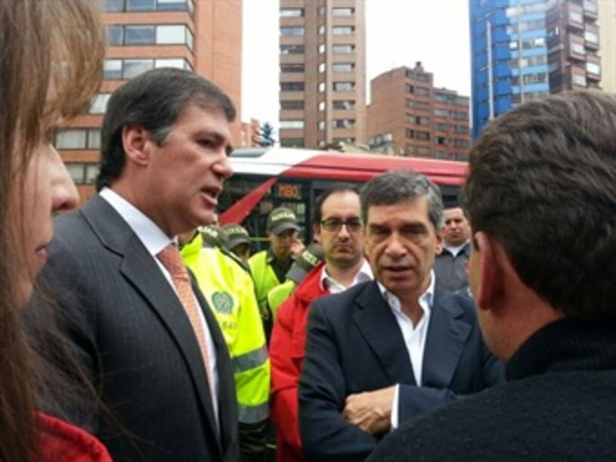 Comienza operación de 22 buses híbridos por la Carrera Séptima