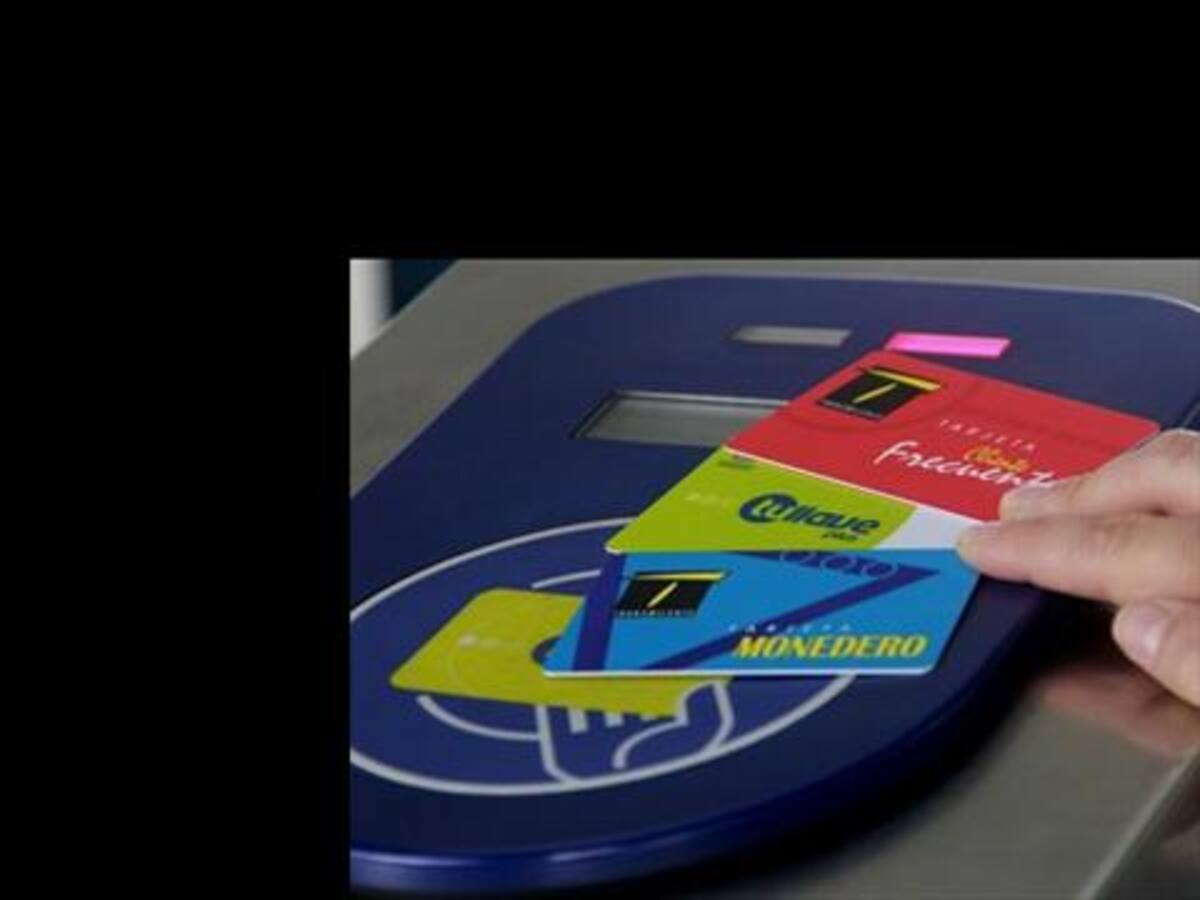 Nuevos torniquetes solucionarán problema de doble tarjeta de Transmilenio
