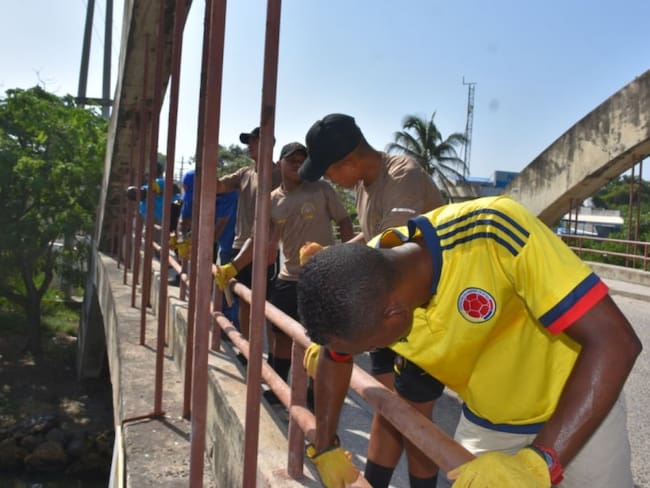 Adelantan mantenimiento de puente de acceso a Manzanillo en Cartagena