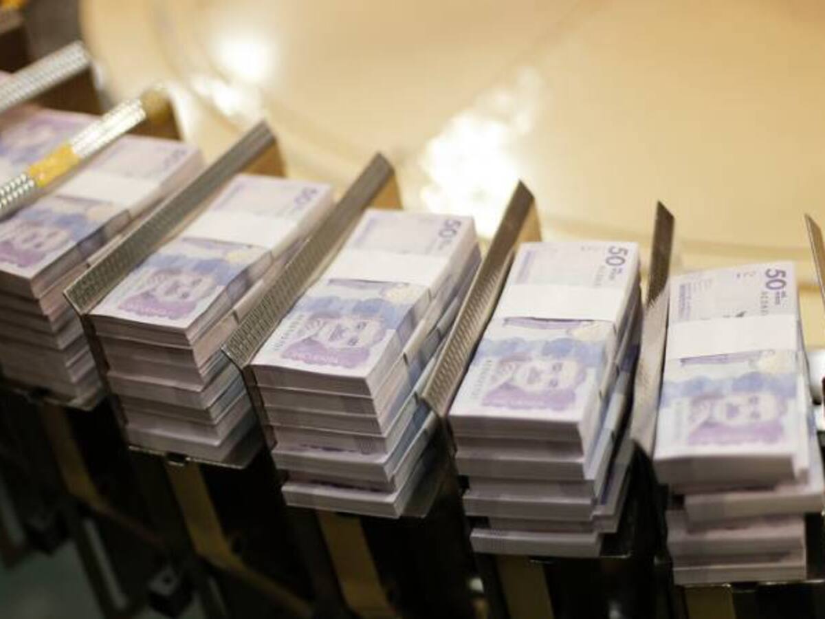 Circulación de billetes de $100.000 y $50.000 no se ha suspendido