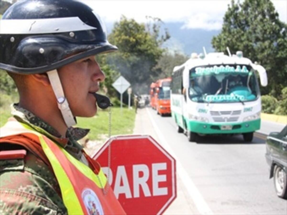 Antioquia tendrá 3 mil policías para vigilar vías en puente de Reyes