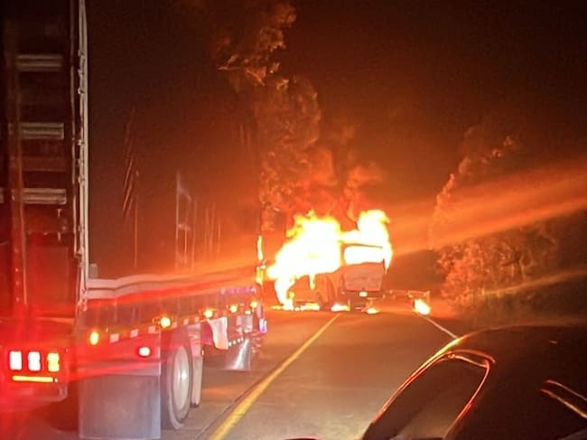 Buses quemados en La Unión- cortesía