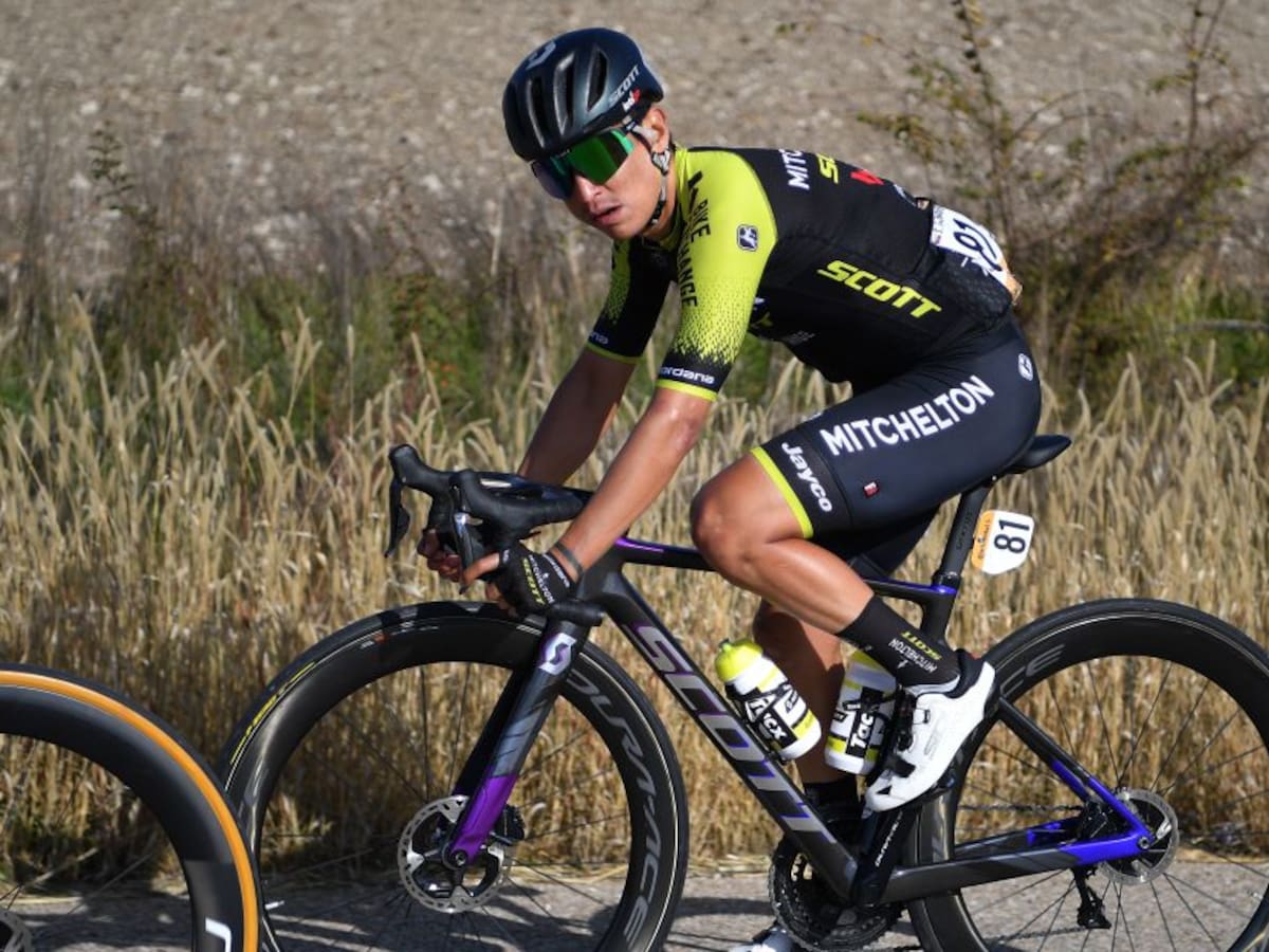 Esteban Chaves sale del top-10 en la etapa 11 de la Vuelta a España