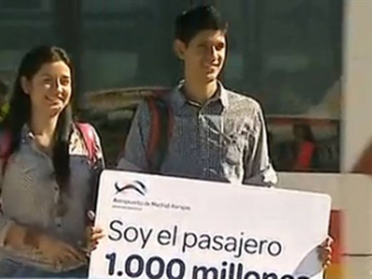 Un joven colombiano fue el pasajero 1.000 millones en el aeropuerto de Madrid