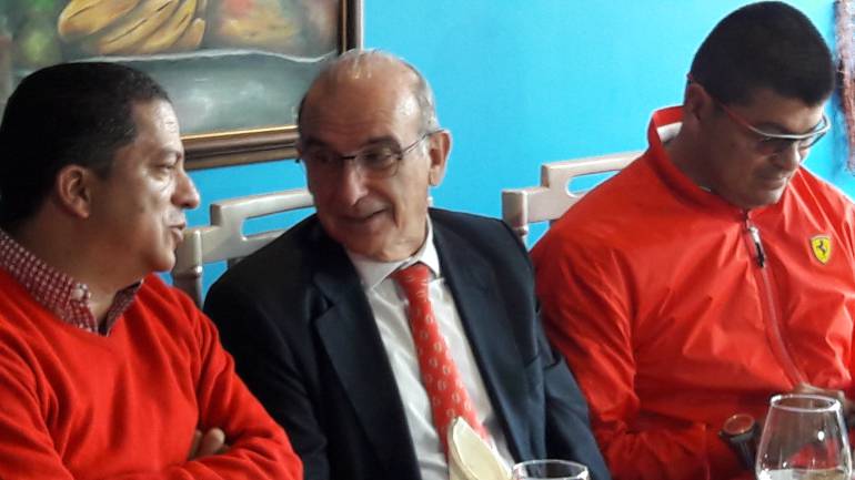 Humberto De La Calle en cierre de campaña en Manizales, de cara a la consulta de los liberales. 