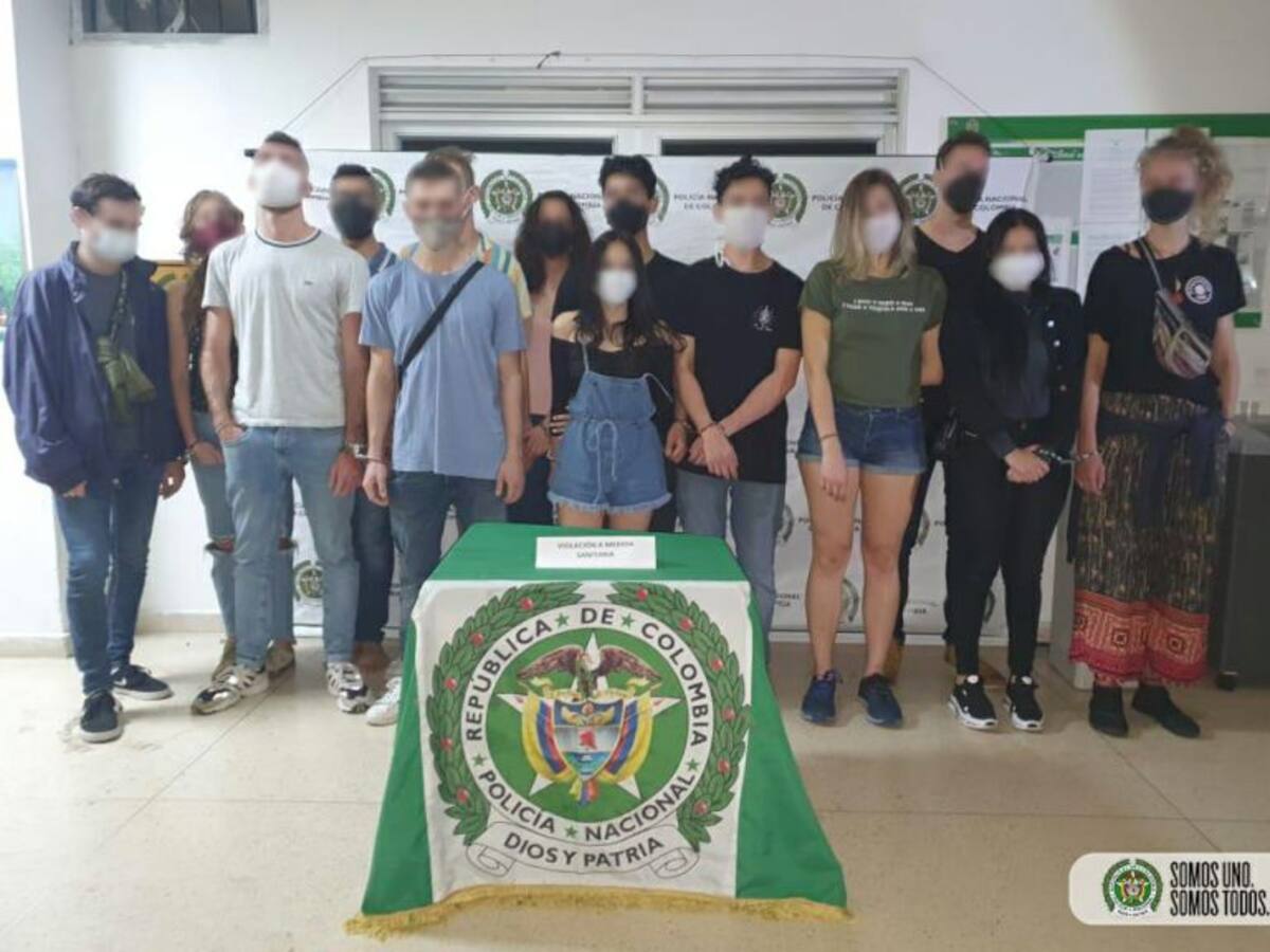 Capturadas 14 personas por estar de fiesta en una casa en Laureles