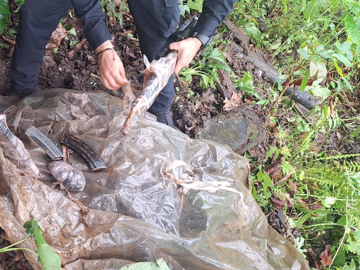 Hallaron arsenal del Clan del Golfo en zona rural de Támesis