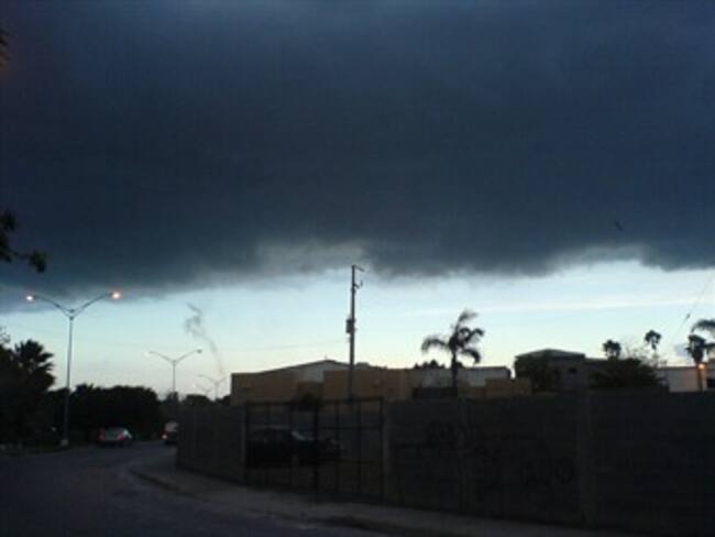 Frente frío aísla a turistas en providencia