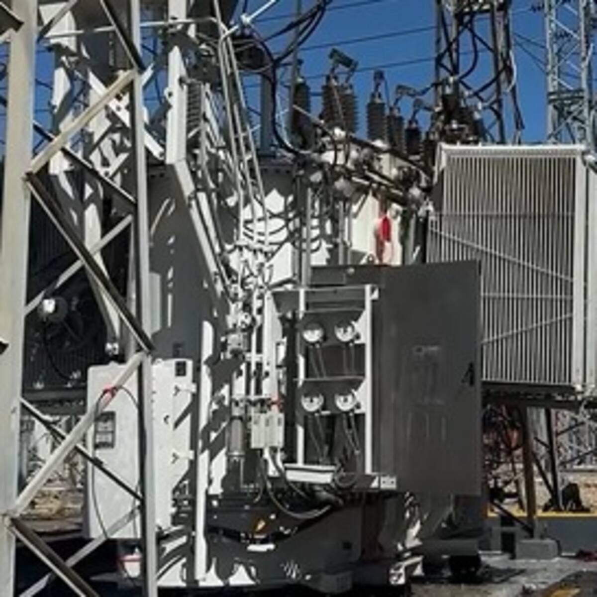 Cerca de mil usuarios en el AMC continúan sin luz luego de falla en la subestación San Mateo