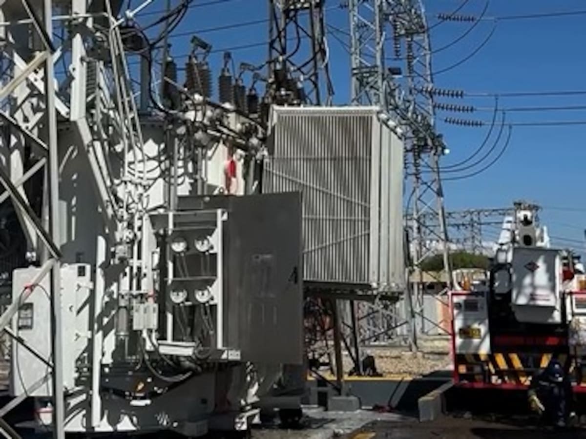 Cerca de mil usuarios en el AMC continúan sin luz luego de falla en la subestación San Mateo