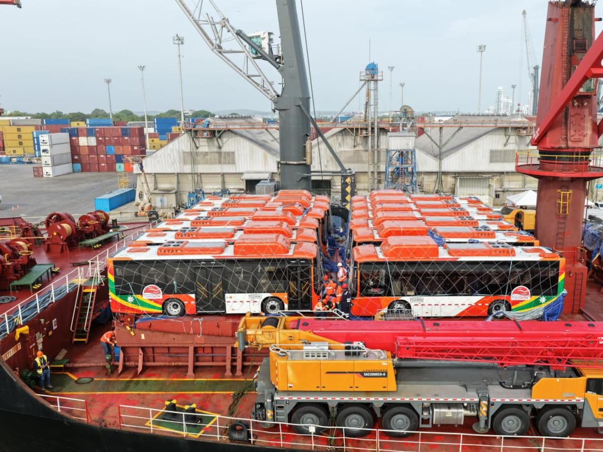 Primer lote de nuevos vehículos para TransCaribe ya está en Cartagena