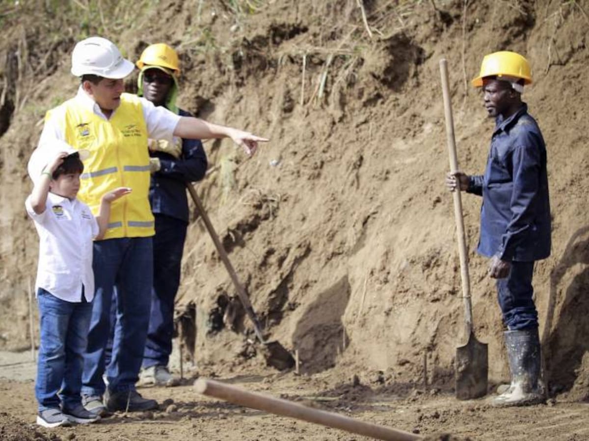 Gobernación de Bolívar revisa obras en San Basilio de Palenque
