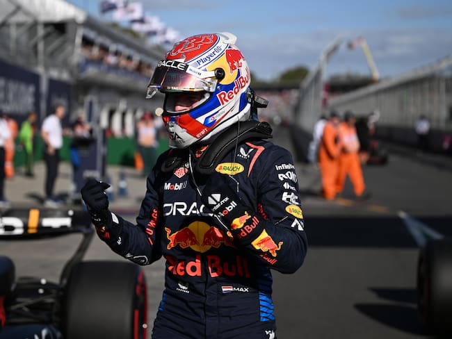 Melbourne (Australia), 23/03/2024.- Max Verstappen of Red Bull Racing reacts after securing the pole position following the qualifying session at the Australian Grand Prix 2024 on Albert Park Circuit in Melbourne, Australia 23 March 2024. (Fórmula Uno) EFE/EPA/JOEL CARRETT AUSTRALIA AND NEW ZEALAND OUT