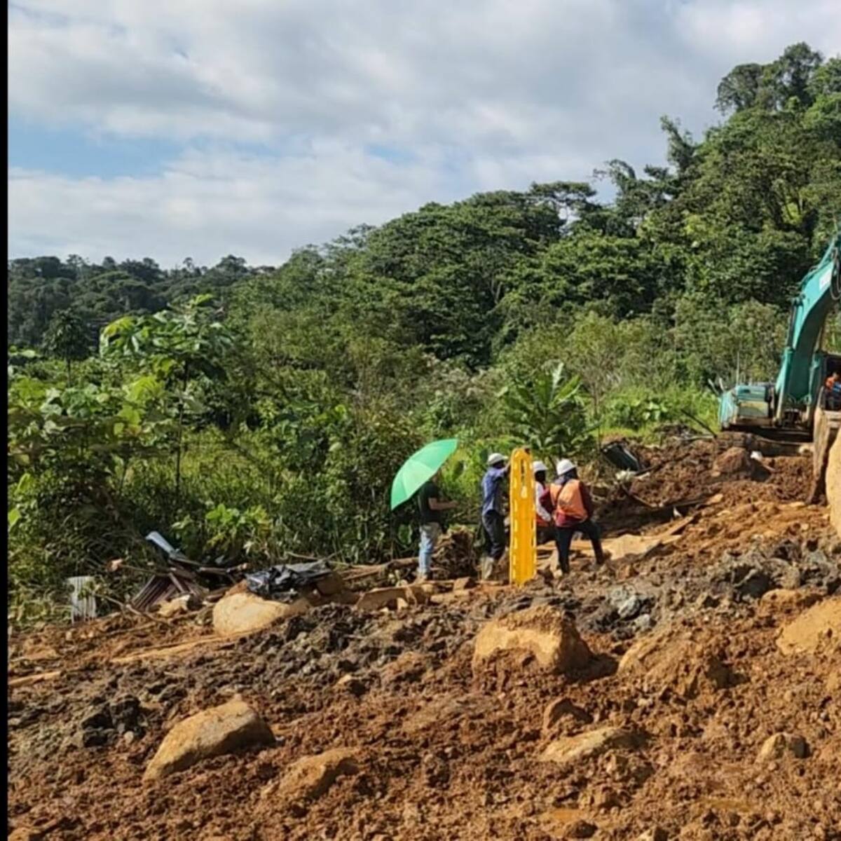 Siguen buscando a dos personas que permanecen desaparecidas luego de la tragedia en Chocó