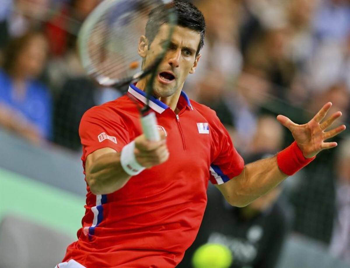 En su primer juego, Novak Djokovic derrotó en tres sets al checo Radek Stepanek 7-5, 6-1, 6-4 para el 1-0 parcial a favor de Serbia. 'Nole' volverá a jugar el domingo contra Tomas Berdych.