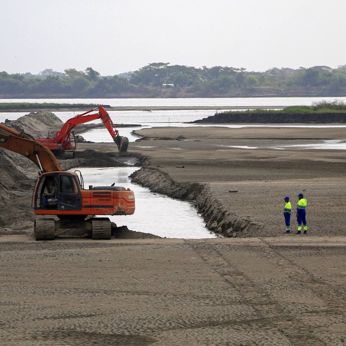 El río Magdalena se seca y los pueblos a sus orillas mueren de sed en el norte de Colombia