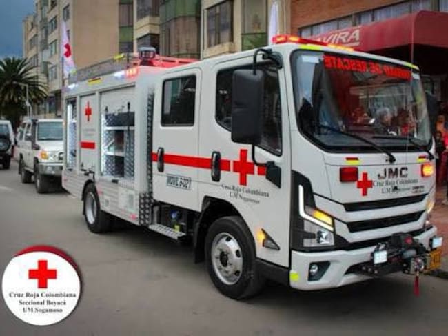 El equipo de la Cruz Roja se desplaza hacia el Eje Cafetero para atender la emergencia y contribuir al rescate de personas atrapadas.