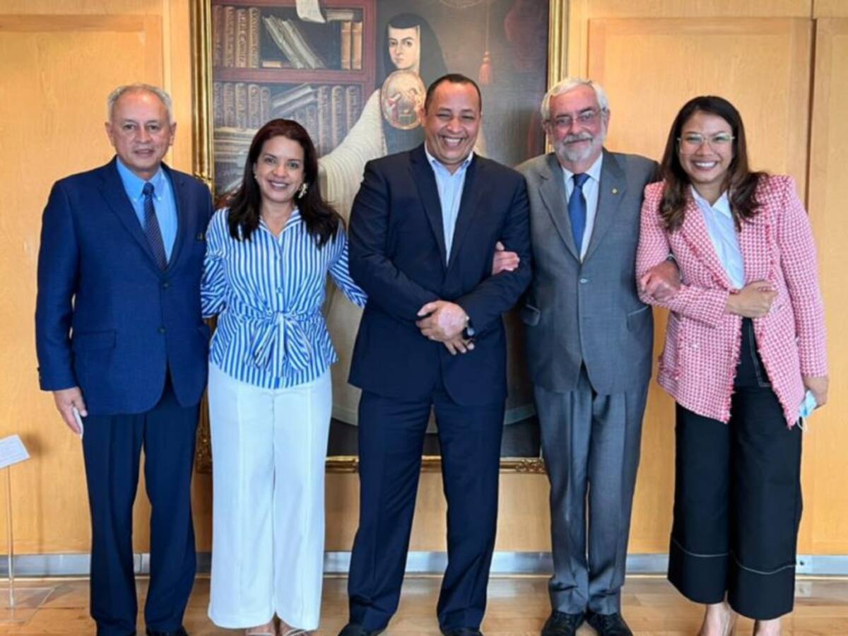 UdeC busca fortalecer lazos con instituciones internacionales