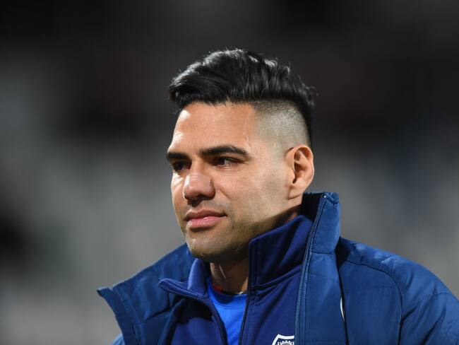 MADRID, SPAIN - FEBRUARY 06: Radamel Falcao of Rayo Vallecano looks on prior to the LaLiga Santander match between Rayo Vallecano and UD Almeria at Campo de Futbol de Vallecas on February 06, 2023 in Madrid, Spain. (Photo by Denis Doyle/Getty Images)